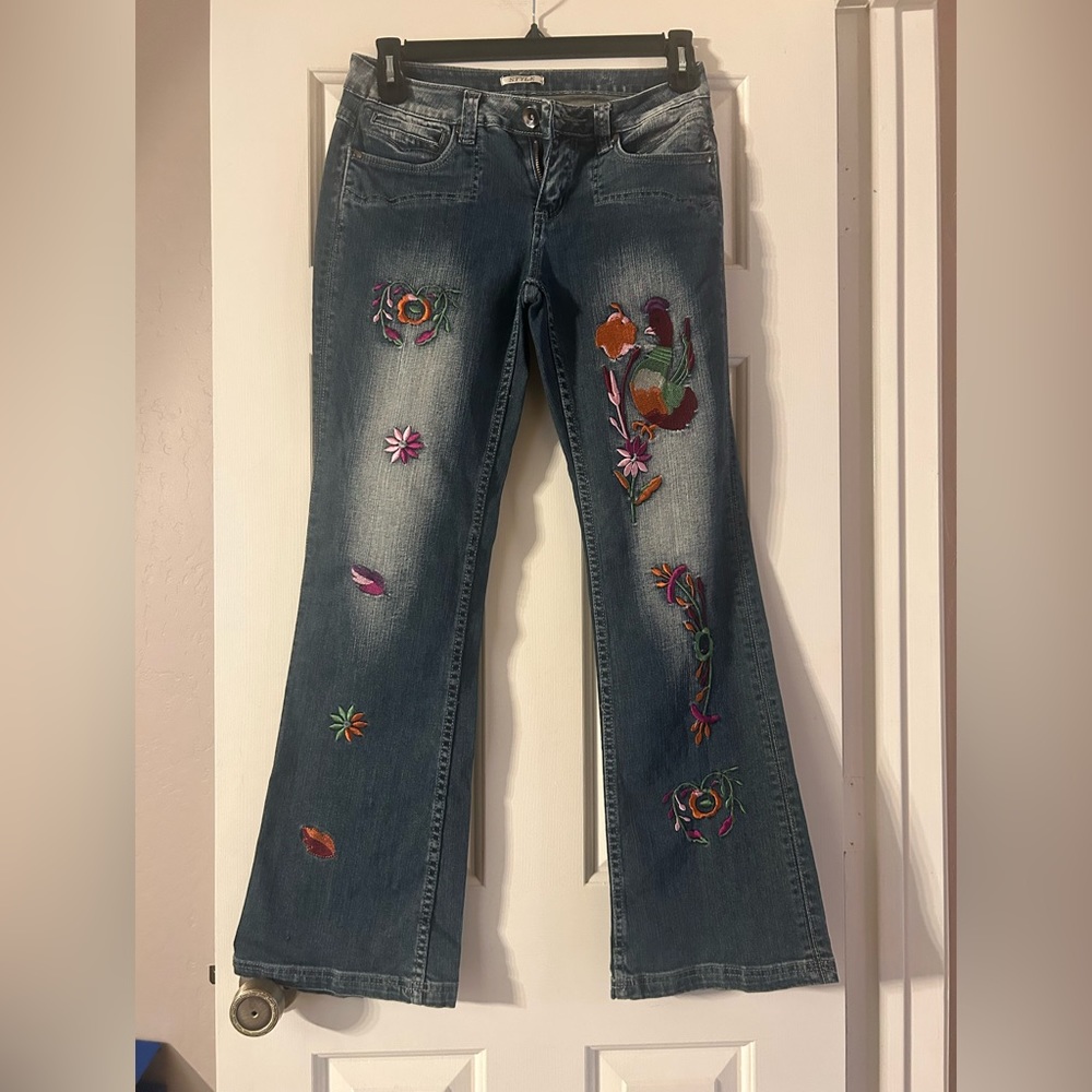 Style Embroidered straight Leg Boot cut Jeans Denim Rooster Floral size 4